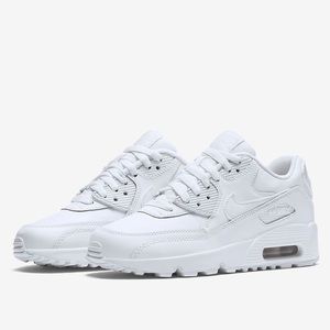NEW NIKE AIR MAX 90 LEATHER😍